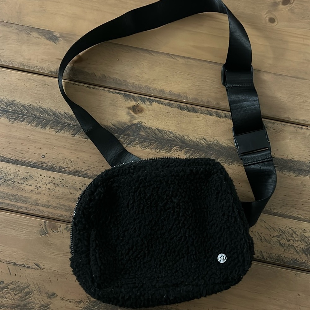 Apana Crossbody Sherpa Belt Bag